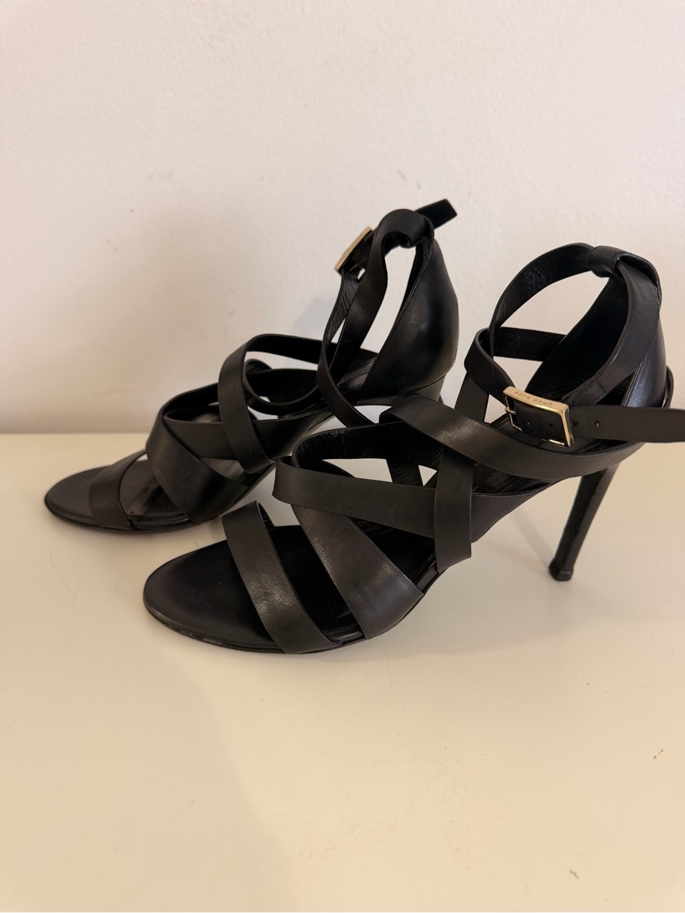 BOSS Hugo Boss Designer Black Leather Strappy Stiletto Sandals Size 8 (EU 38)